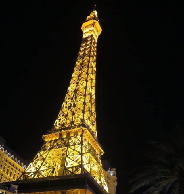 Tourist Attractions in Las Vegas To Light Up Your Life Story