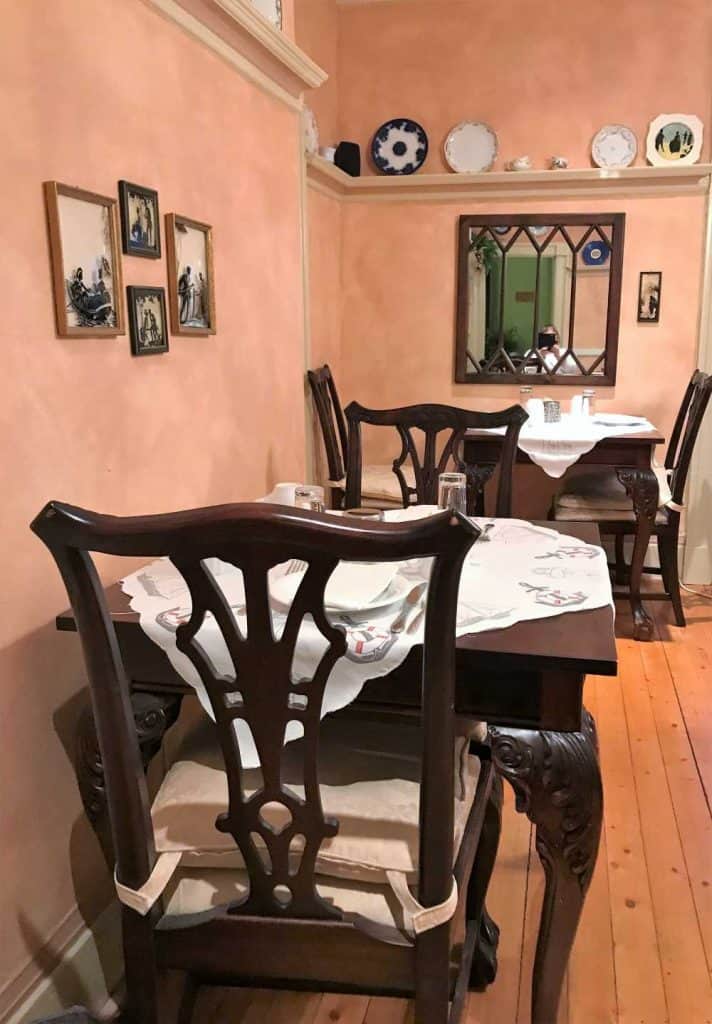 Dining Room at the Mariner King