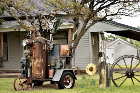 Lucas, Kansas The Grassroots Art Capital of Kansas Follow The Piper