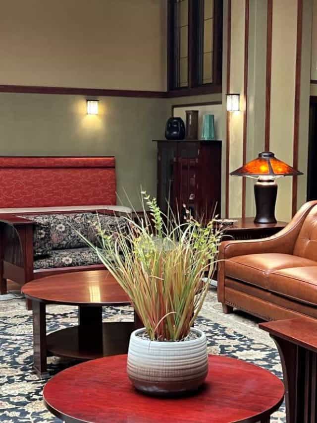 Let’s Look Inside of The Historic Park Inn Hotel Story