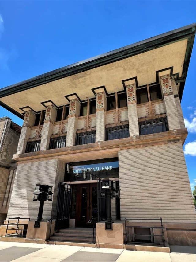 Historic Park Inn in Mason City, Iowa Story