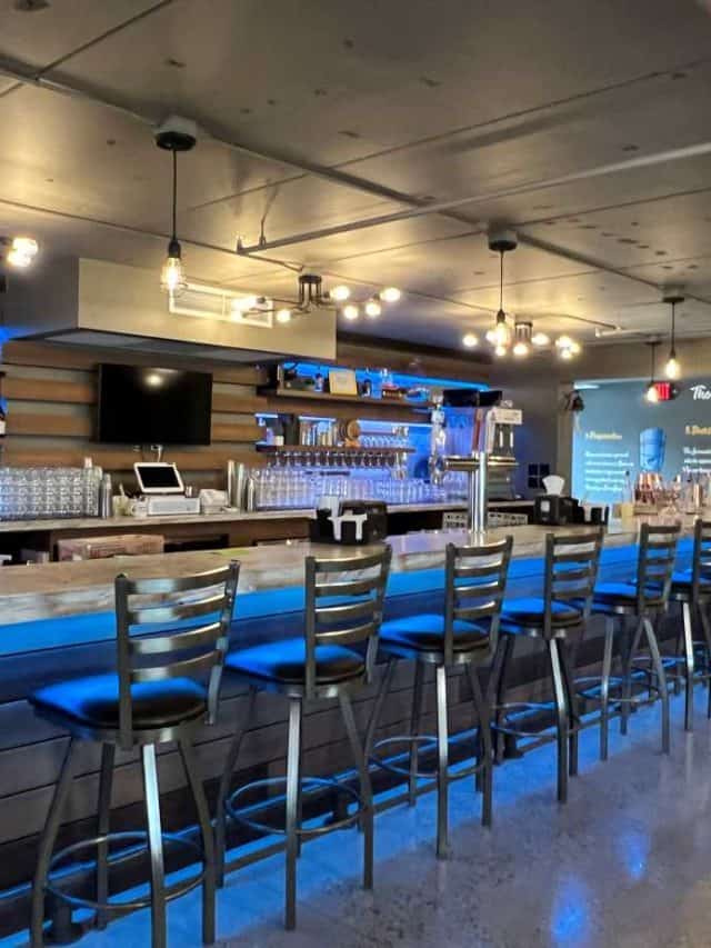 Places to Eat and Drink in Clear Lake, Iowa Story