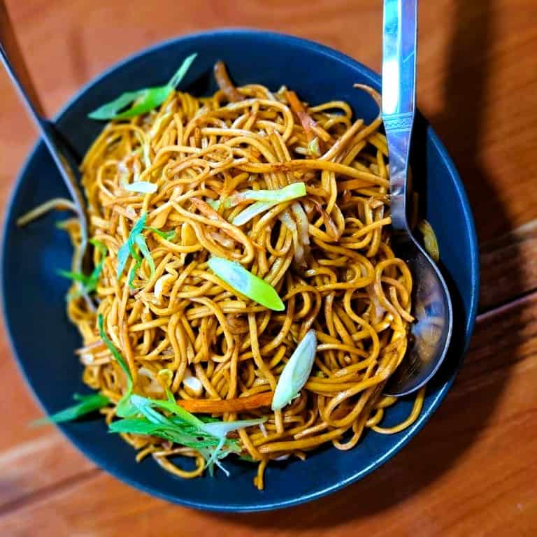 Chow Mein at MoMo N Wings in Surrey, BC