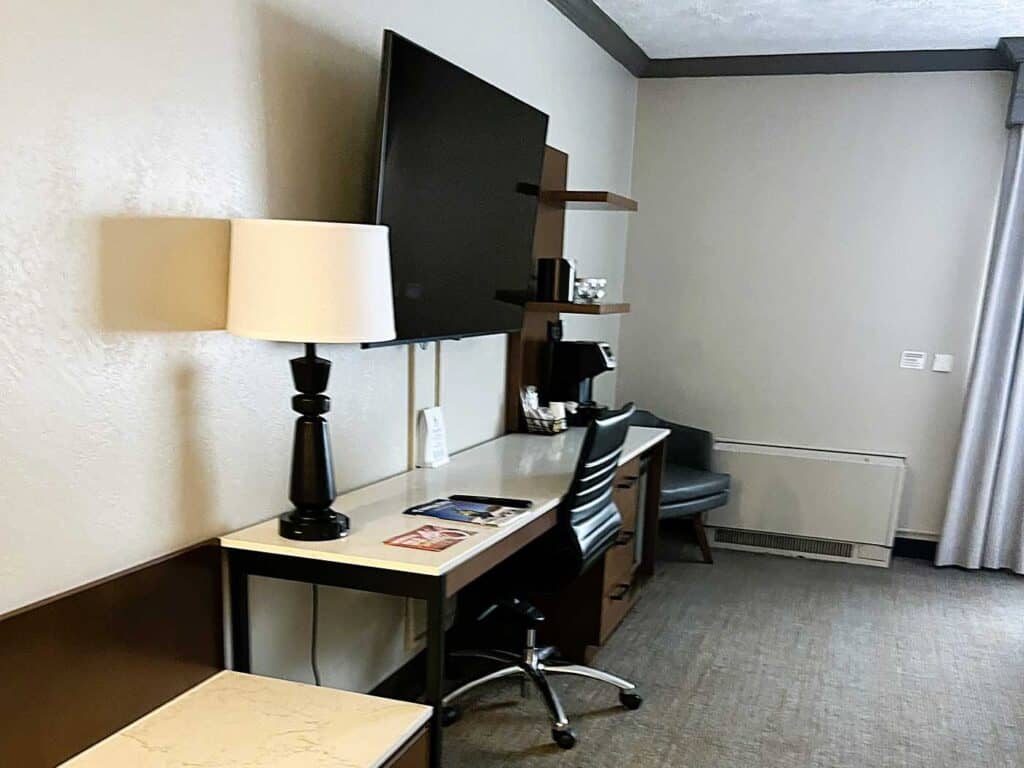 Desk area at Grand Traverse Resort