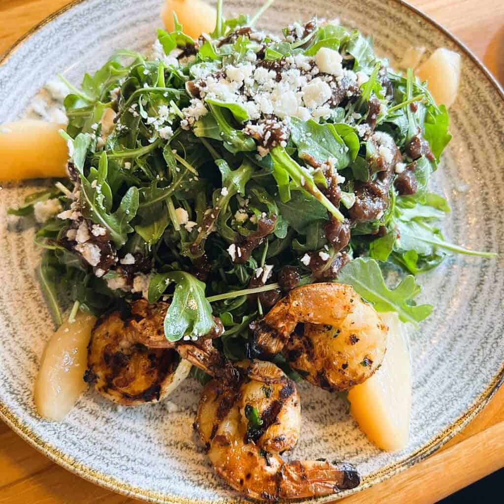 Pear Salad with Grilled Shrimp 