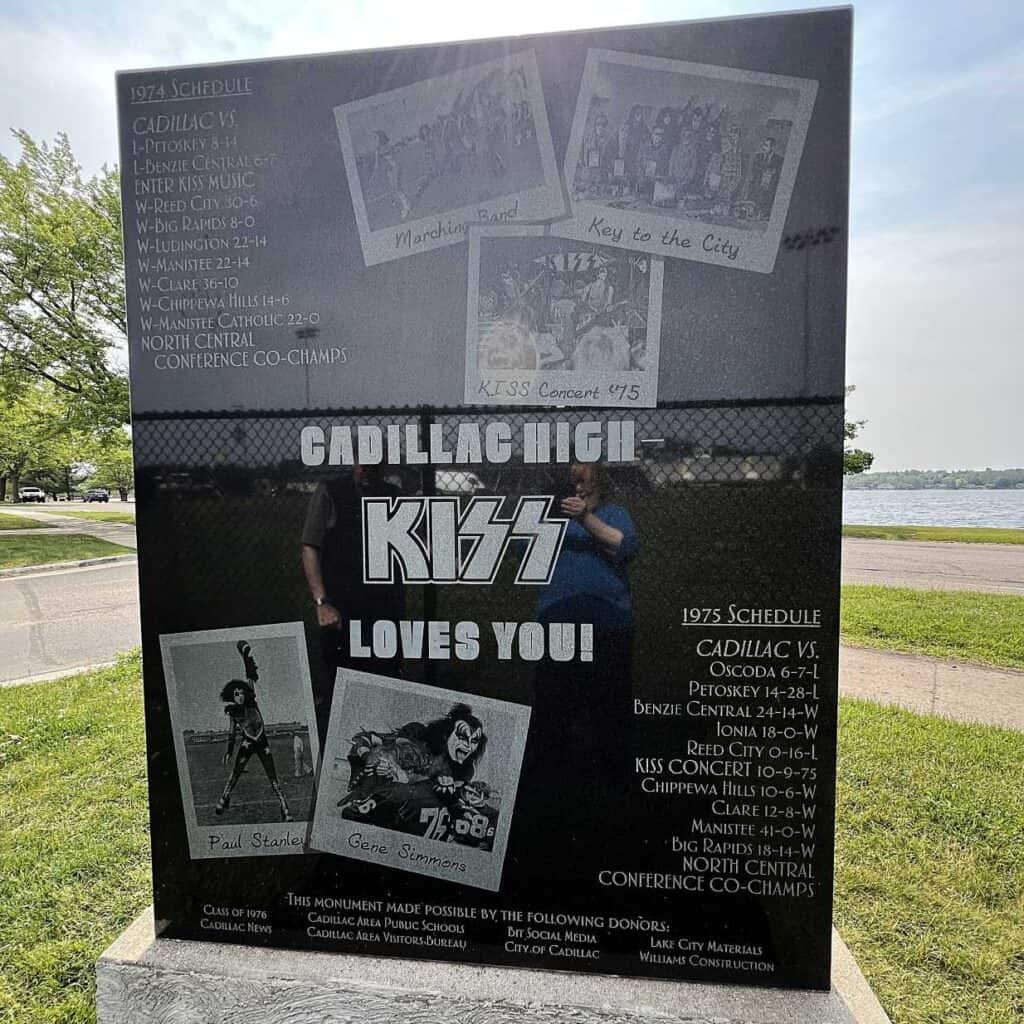 KISS Monument Second Side