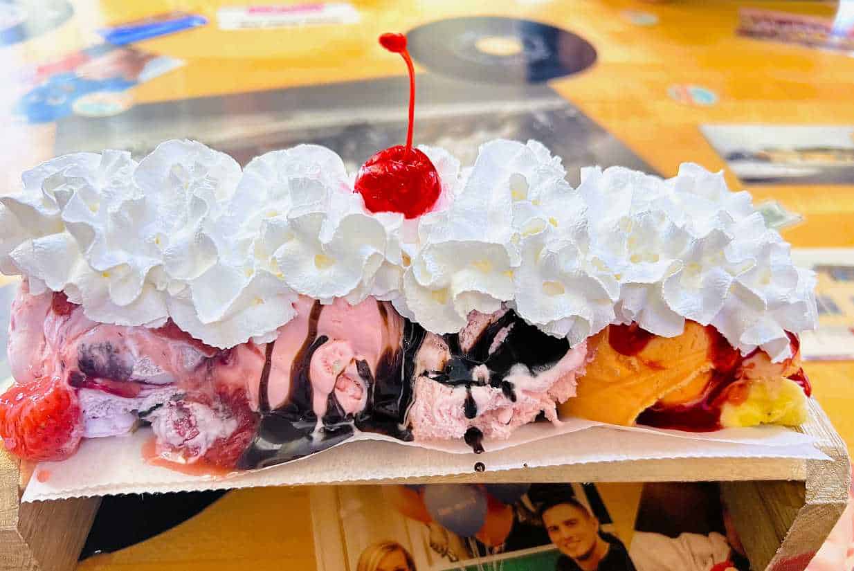 House of Flavors Sundae – Resized House of Flavors Sundae