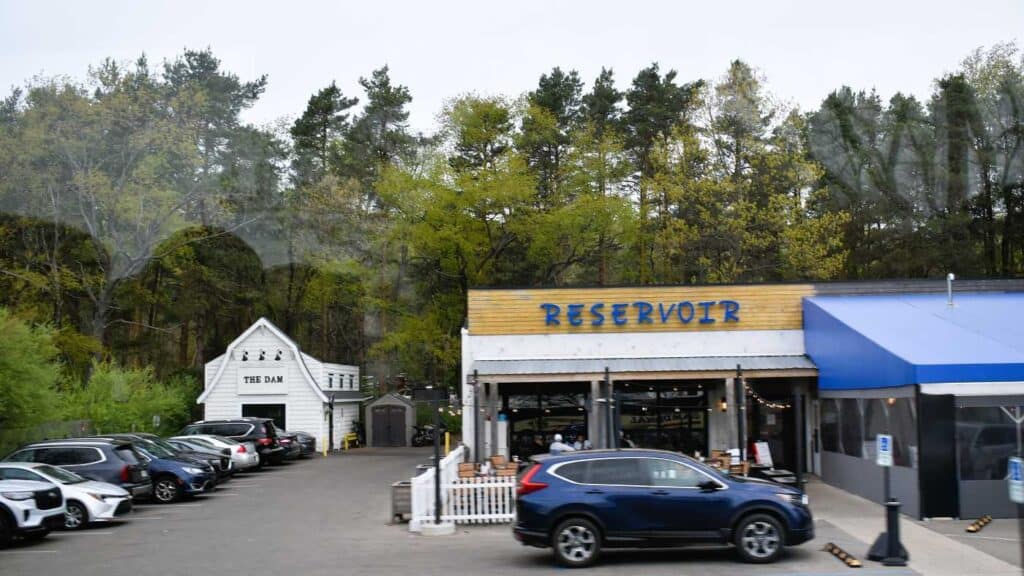 Reservoir Restaurant near Holland State Park