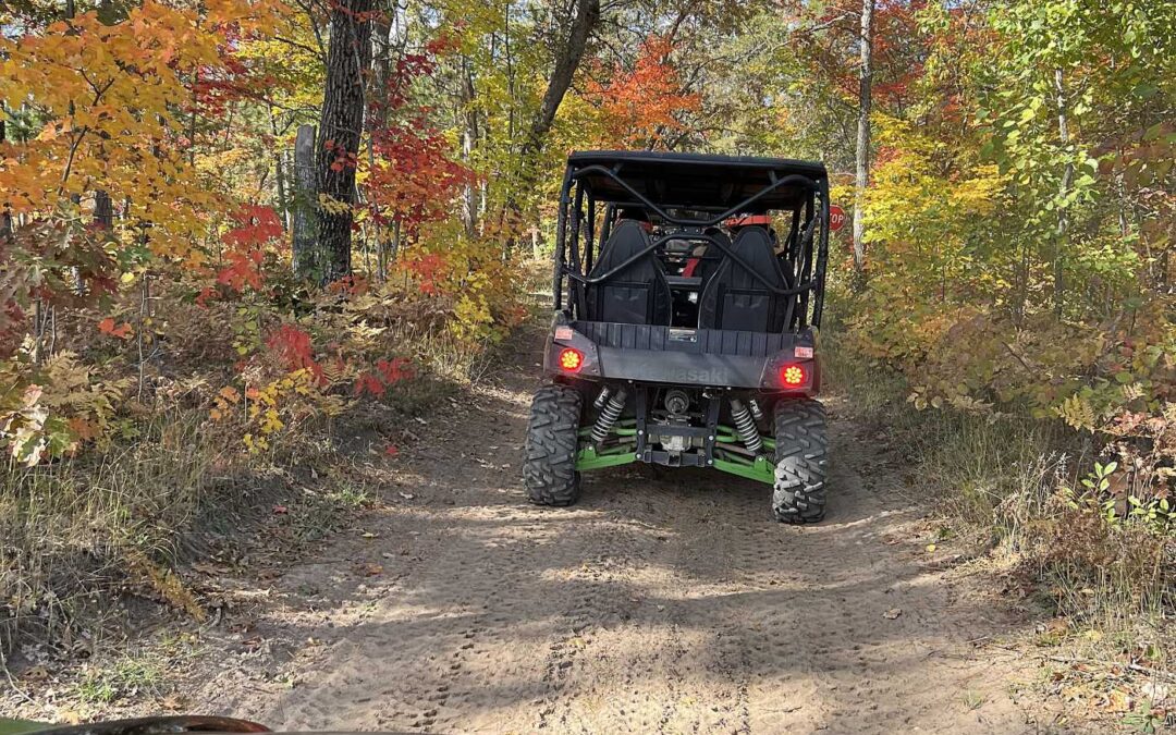 Fall Colors in Indian River, Michigan: 7 Unforgettable Ways to See Them